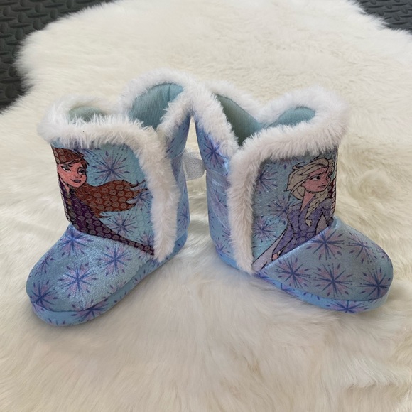 Disney Frozen boots - Picture 2 of 6
